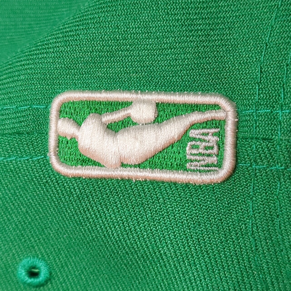 New Era Boston Celtics 2-Tone 9FIFTY adjustable snapback hat.  - Picture 9 of 16